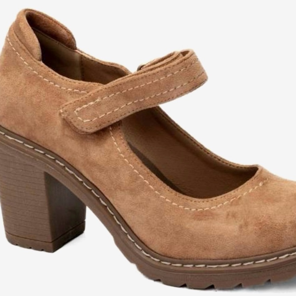 Women's Tan Block Heel Corky’s Mary Jane Shoes! Suede, Size 9!! Great condition!